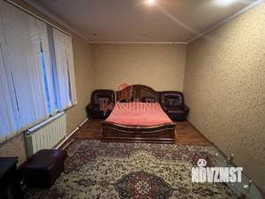 Дом 180м², 3-этажный, на длительный срок, 