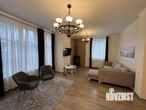 Дом 300м², 3-этажный, на длительный срок, 