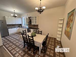 Дом 300м², 3-этажный, на длительный срок, 