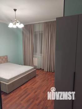 Таунхаус 300м², 2-этажный, на длительный срок, 