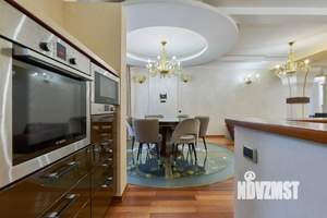 Коттедж 544м², 3-этажный, на длительный срок, 