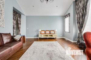 Дом 350м², 2-этажный, на длительный срок, 