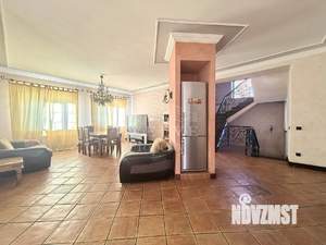 Дом 380м², 3-этажный, на длительный срок, 