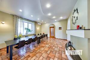 Дом 700м², 3-этажный, посуточно, 
