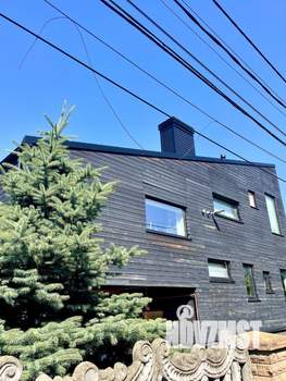 Коттедж 288м&sup2;, 3-этажный, на длительный срок, 