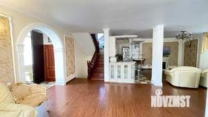 Коттедж 360м&sup2;, 3-этажный, на длительный срок, 