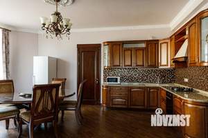 Коттедж 400м², 4-этажный, на длительный срок, 