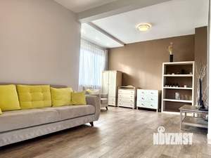 Коттедж 220м&sup2;, 2-этажный, на длительный срок, 