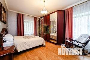 Дом 550м², 2-этажный, посуточно, 