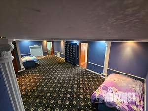 Дом 500м&sup2;, 3-этажный, посуточно, 