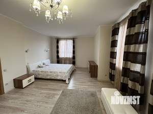 Дом 300м², 3-этажный, на длительный срок, 