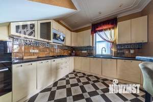 Дом 350м², 2-этажный, на длительный срок, 