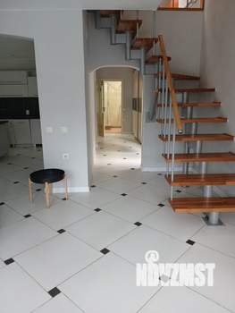 Дом 150м², 2-этажный, на длительный срок, 