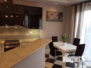 Коттедж 230м², 3-этажный, на длительный срок, 