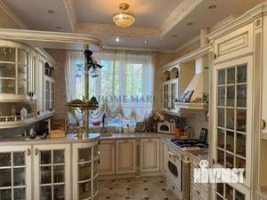 Коттедж 298м&sup2;, 3-этажный, на длительный срок, 