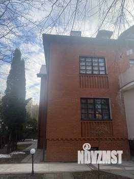 Дом 633м², 3-этажный, на длительный срок, 