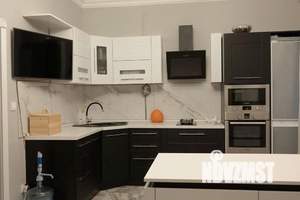 Дом 252м², 2-этажный, на длительный срок, 