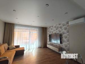 Таунхаус 140м², 2-этажный, на длительный срок, 
