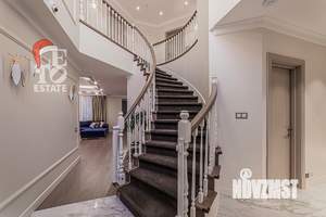 Дом 680м&sup2;, 3-этажный, на длительный срок, 