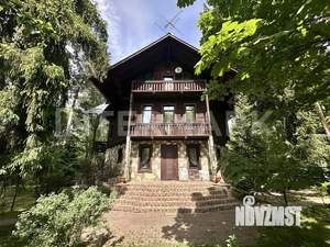 Коттедж 490м², 3-этажный, участок 17 сот.  