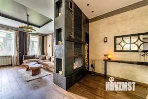 Дом 699м², 4-этажный, участок 10 сот.  