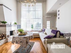 Дом 282м², 2-этажный, участок 30 сот.  