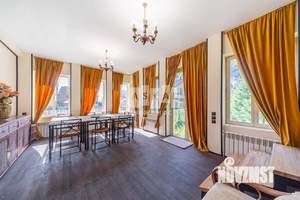 Дом 220м², 2-этажный, участок 25 сот.  