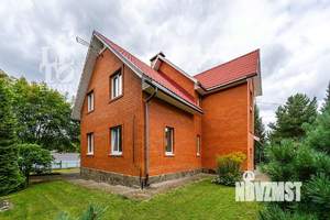 Дом 234м², 2-этажный, участок 15 сот.  