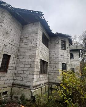 Дом 416м&sup2;, 3-этажный, участок 6 сот.  