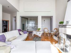 Дом 282м², 2-этажный, участок 30 сот.  