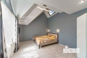 Дом 310м&sup2;, 3-этажный, участок 15 сот.  