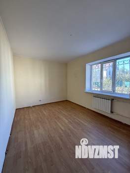 Дом 614м², 3-этажный, участок 10 сот.  