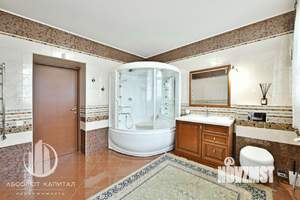 Коттедж 428м², 3-этажный, участок 12 сот.  