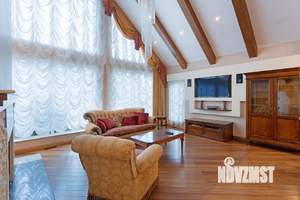 Дом 420м², 3-этажный, участок 8 сот.  