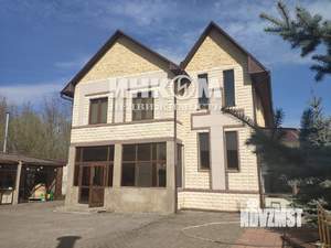 Дом 454м², 3-этажный, участок 12 сот.  