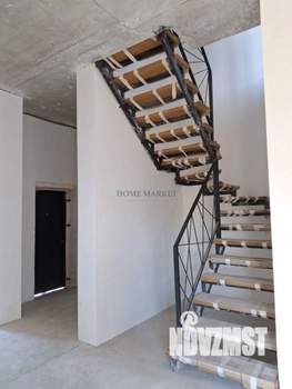 Дом 200м&sup2;, 2-этажный, участок 7 сот.  