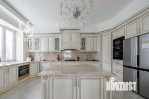 Дом 1110м², 4-этажный, участок 26 сот.  