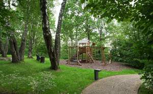 Дом 663м&sup2;, 2-этажный, участок 25 сот.  