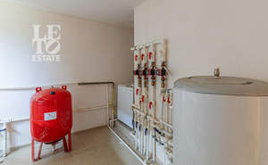 Дом 539м², 2-этажный, участок 15 сот.  