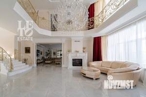 Дом 1110м², 4-этажный, участок 26 сот.  