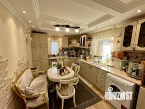 Дом 180м², 2-этажный, участок 8 сот.  
