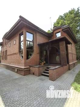 Дом 220м², 2-этажный, участок 16 сот.  