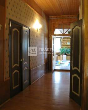 Дом 669м&sup2;, 2-этажный, участок 10 сот.  