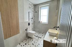 Дом 205м², 2-этажный, участок 6 сот.  