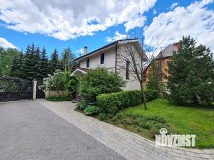 Дом 593м², 3-этажный, участок 25 сот.  