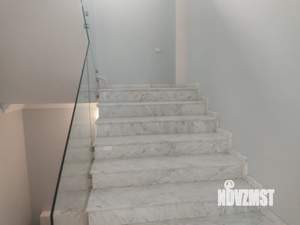 Коттедж 385м², 3-этажный, участок 6 сот.  