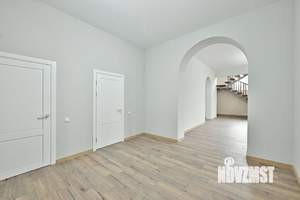 Коттедж 441м², 3-этажный, участок 7 сот.  