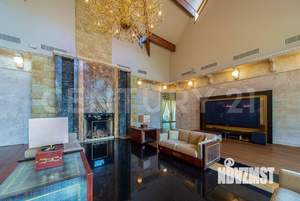 Дом 1540м², 2-этажный, участок 410 сот.  