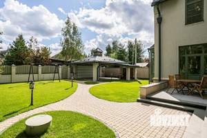 Коттедж 326м², 2-этажный, участок 8 сот.  