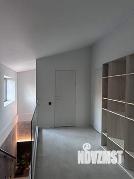 Дом 2000м², 3-этажный, участок 70 сот.  